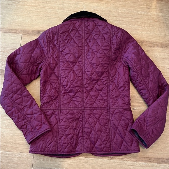 Barbour Women’s Summer Liddesdale Quilted Jacket in a rare Dark Cherry Size US 4 - Picture 2 of 14